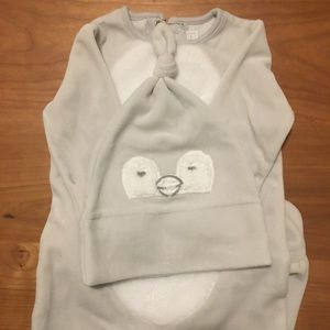 Soft fluffy penguin suit and hat 3 - 6 months 🐧